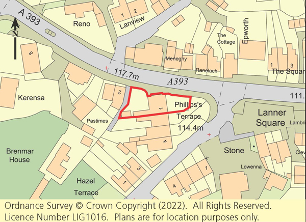 Lot: 135 - THREE-BEDROOM END-TERRACE HOUSE REQUIRING REFURBISHMENT -
